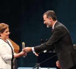 Su Majestad el Rey entrega el Premio Princesa de Asturias de Cooperación Internacional 2016, concedido a la Convención Marco de la ONU sobre el Cambio