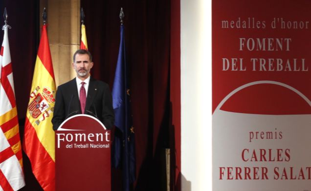 Su Majestad el Rey durante su intervención en la Cena-Entrega de la IX edición de los Premios "Carles Ferrer Salat" y las Medallas de Honor de "Foment