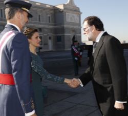 Su Majestad la Reina recibe el saludo del presidente del Gobierno, Mariano Rajoy Brey 