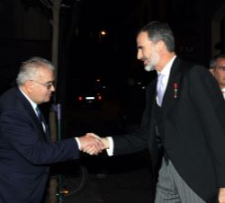 Su Majestad el Rey recibe el saludo del presidente del Tribunal Constitucional, Juan José González Rivas