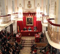 Vista del salón de actos durante la ceremonia de apertura del Curso de las Reales Academias