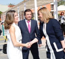 Su Majestad la Reina recibe el saludo de la presidenta de la Asamblea de Extremadura, Blanca Martín