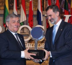 Su Majestad el Rey entrega el "Premio Europeo Carlos V" al presidente del Parlamento Europeo, Antonio Tajani