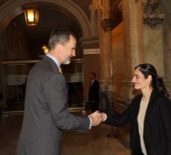 Su Majestad el Rey recibe el saludo de la secretaria de Estado de Medio Ambiente, María García Rodríguez
