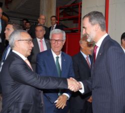 Su Majestad el Rey recibe el saludo presidente del Comité Olímpico Español, Alejandro Blanco