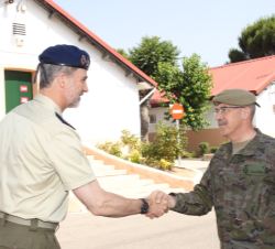 Su Majestad el Rey recibe el saludo del jefe de Estado Mayor de la Defensa, general de Ejército, Fernando Alejandre Martínez