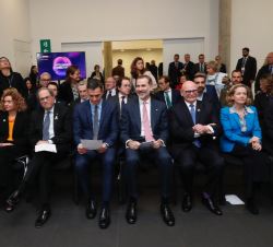 Su Majestad el Rey en primera fila de asientos durante la presentación de las novedades más destacadas del Salón MWC Barcelona 2019