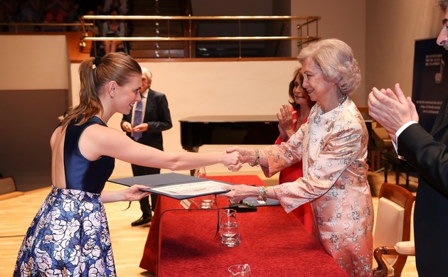 Doña Sofía durante la entrega de becas anuales de Juventudes Musicales de Madrid