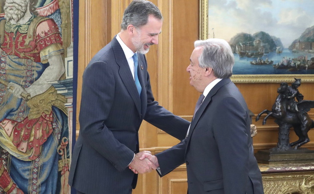 Su Majestad el Rey recibe el Su Majestad el Rey recibe el saludo del Secretario General de las Naciones Unidas, Sr. António Guterresdel Secretario Gen