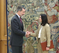 Su Majestad el Rey recibe el saludo de la presidenta del Senado, María Pilar Llop Cuenca