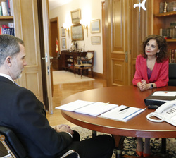 Don Felipe durante el desarrollo de la audiencia con la ministra de Hacienda, María Jesús Montero Cuadrado