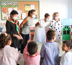 Su Majestad la Reina con alumnos de infantil 5 años del CPEIP “Nuestra Señora del Patrocinio”