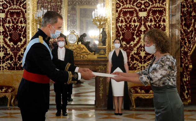 Su Majestad el Rey recibe las Cartas Credenciales de la embajadora de la República de Lituania, Sra. Lyra Puišyté-Bostroem