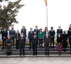 Fotografía de grupo de Su Majestad el Rey con la nueva Junta de Gobierno de la Cámara de Comercio de Estados Unidos en España, AmChamSpain
