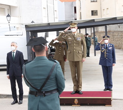 Su Majestad el Rey recibe Honores a cargo de un piquete de la Guardia Civil