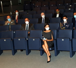 Su Majestad la Reina en primera fila de asientos durante la reunión de trabajo de la FAD