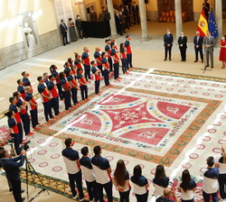 Su Majestad el Rey dirige unas palabras a los integrantes del Equipo Olímpico Español participante en los Juegos Olímpicos de Tokio
