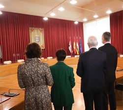 Su Majestad el Rey visita el Salón de Plenos del Ayuntamiento de Logroño