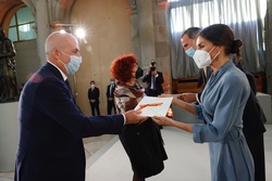 Su Majestad la Reina entrega el Premio Nacional de Periodismo Cultural 2019 a Don Anxo Quintela