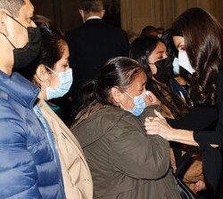 Doña Letizia traslada su apoyo a familiares de los fallecidos