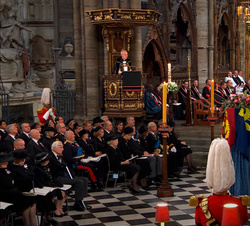 Sus Majestades los Reyes, Su Majestad el Rey Don Juan Carlos y Su Majestad la Reina Doña Sofía asisten al funeral de Estado de la Reina Isabel II en l