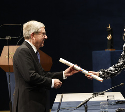 Doña Leonor entrega el Premio Princesa de Asturias de los Deportes 2022 a Tomas Bach, presidente el Comité Olímpico Internacional
