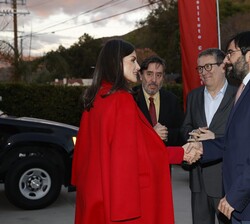 Su Majestad la Reina recibida por el consejero Económico y Comercial del Consulado General de España en Los Ángeles, Juan Luis Gimeno