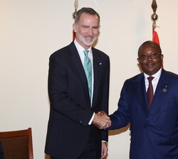 Saludo entre Su Majestad el Rey y el Presidente de la República de Guinea-Bisáu, Umaro Sissoco