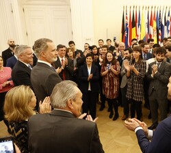 Encuentro del Rey con el personal español que trabaja en la OCDE