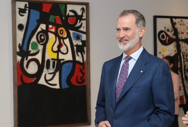 Su Majestad el Rey visita a la exposición “Miró-Picasso”, organizada por el Museo Picasso y la Fundación Joan Miró