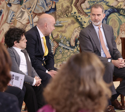 Sus Majestades los Reyes durante la audiencia a una delegación del Comité Español de Representantes de Personas con Discapacidad (CERMI)