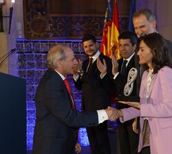 Su Majestad la Reina hace entrega del Premio Nacional de Investigación Leonardo Torres Quevedo en el área de ingenierías a Francisco Javier Llorca Mar