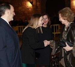 Su Majestad la Reina Doña Sofía recibe el saludo de la presidenta de las Illes Balears, Margalida Prohens