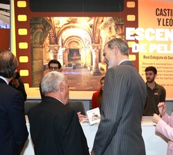 Durante su recorrido, Sus Majestades los Reyes se detuvieron en el stand de la Comunidad Autónoma de Castilla y León 
