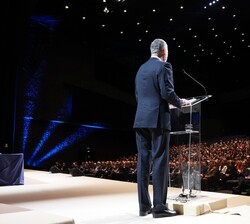 S.M. el Rey se dirige a los asitentes al acto de entrega de despachos de la septuagésima tercera promoción de la Carrera Judicial