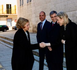 Su Majestad la Reina Doña Sofía recibe el saludo de la vicepresidenta de la Junta de Castilla y León y consejera de Familia e Igualdad de Oportunidade