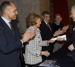 S.M. la Reina Doña Sofía entrega el galardón por Prospección arqueológica, consolidación y rehabilitación para visitas turísticas de las ruinas del Mo