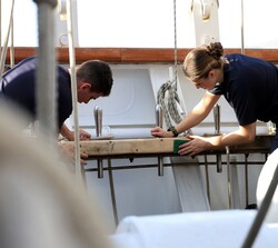 Su Alteza Real la Princesa de Asturias durante la preparación del Buque para escala en puerto