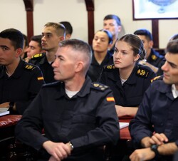 Su Alteza Real la Princesa de Asturias durante una clase a bordo del Buque Escuela Juan Sebastián de Elcano