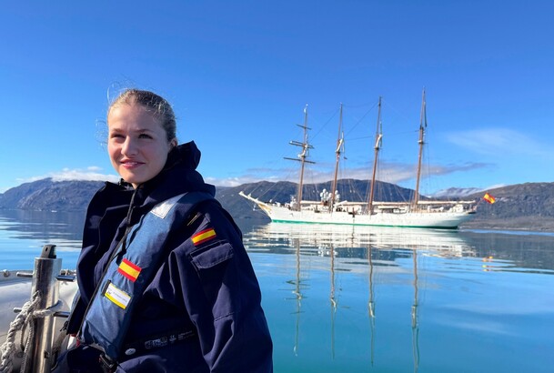 Su Alteza Real la Princesa de Asturias durante la travesía como guardiamarina en el Buque Escuela “Juan Sebastián de Elcano” en Chile