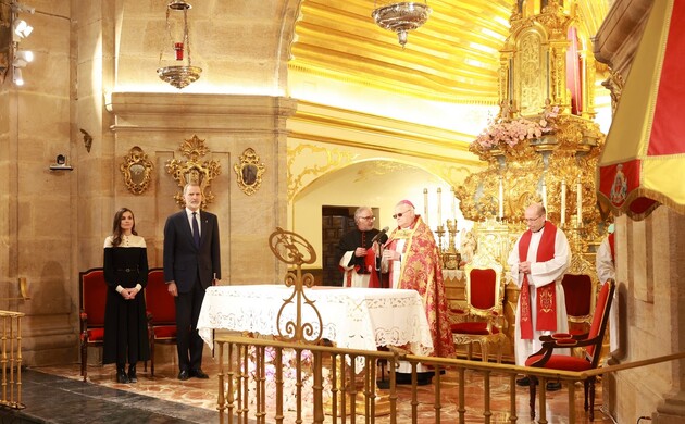 El obispo de la Diócesis de Cartagena- Murcia dirige unas breves palabras de bienvenida a Sus Majestades los Reyes