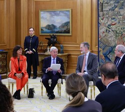 Don Felipe durante la audiencia a los presidentes de las 17 academias iberoamericanas de gastronomía, Real academia de gastronomía de España y academi