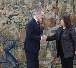 Su Majestad el Rey recibe el saludo de la comisaria Europea para el Mediterráneo, Dubravka Šuica
