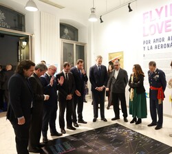 El Rey en la exposición “Flying Lovers: Por amor al arte y la aeronáutica”