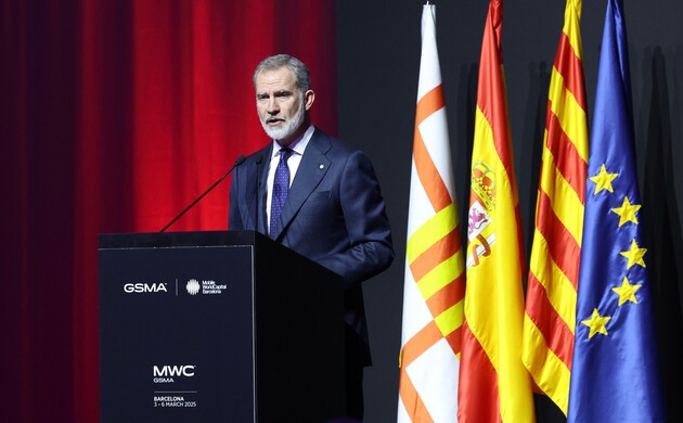 Su Majestad el Rey se dirige a los asistentes a la cena oficial del "Mobile World Congress Barcelona 2025"