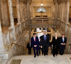 El Rey a su llegada la Banco de España