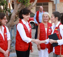 Su Majestad la Reina recibe el saludo de la secretaria de Estado de Cooperación Internacional, Eva​ Granados Galiano