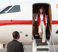 Llegada de Su Majestad la Reina a Cabo Verde