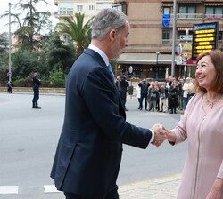 Su Majestad el Rey recibe el saludo de la presidenta del Congreso de los Diputados, Francina Armengol