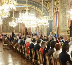 Don Felipe dirige unas palabras a los asistentes